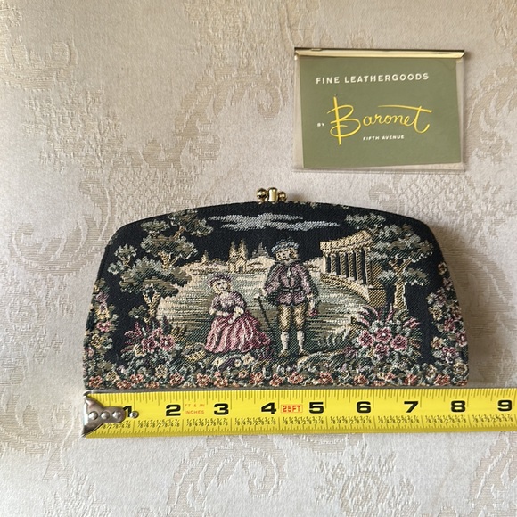 Baronet Fifth Avenue Fine Leathergoods vintage tapestry and leather wallet - Picture 12 of 14